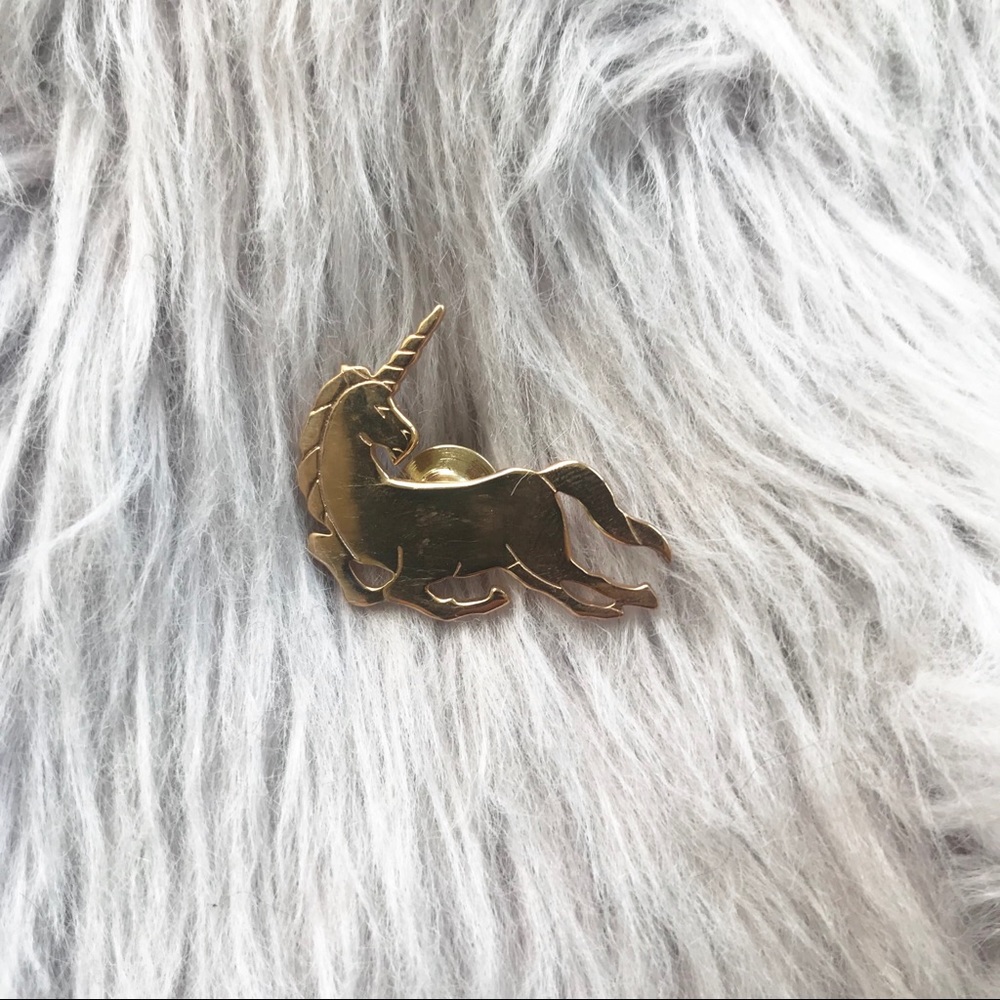 Vintage Avon Unicorn Gold-tone Pin